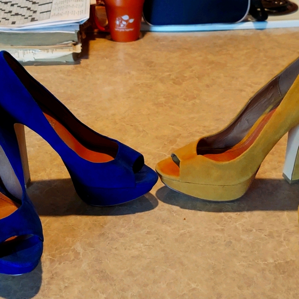 Aldo platform suede heels